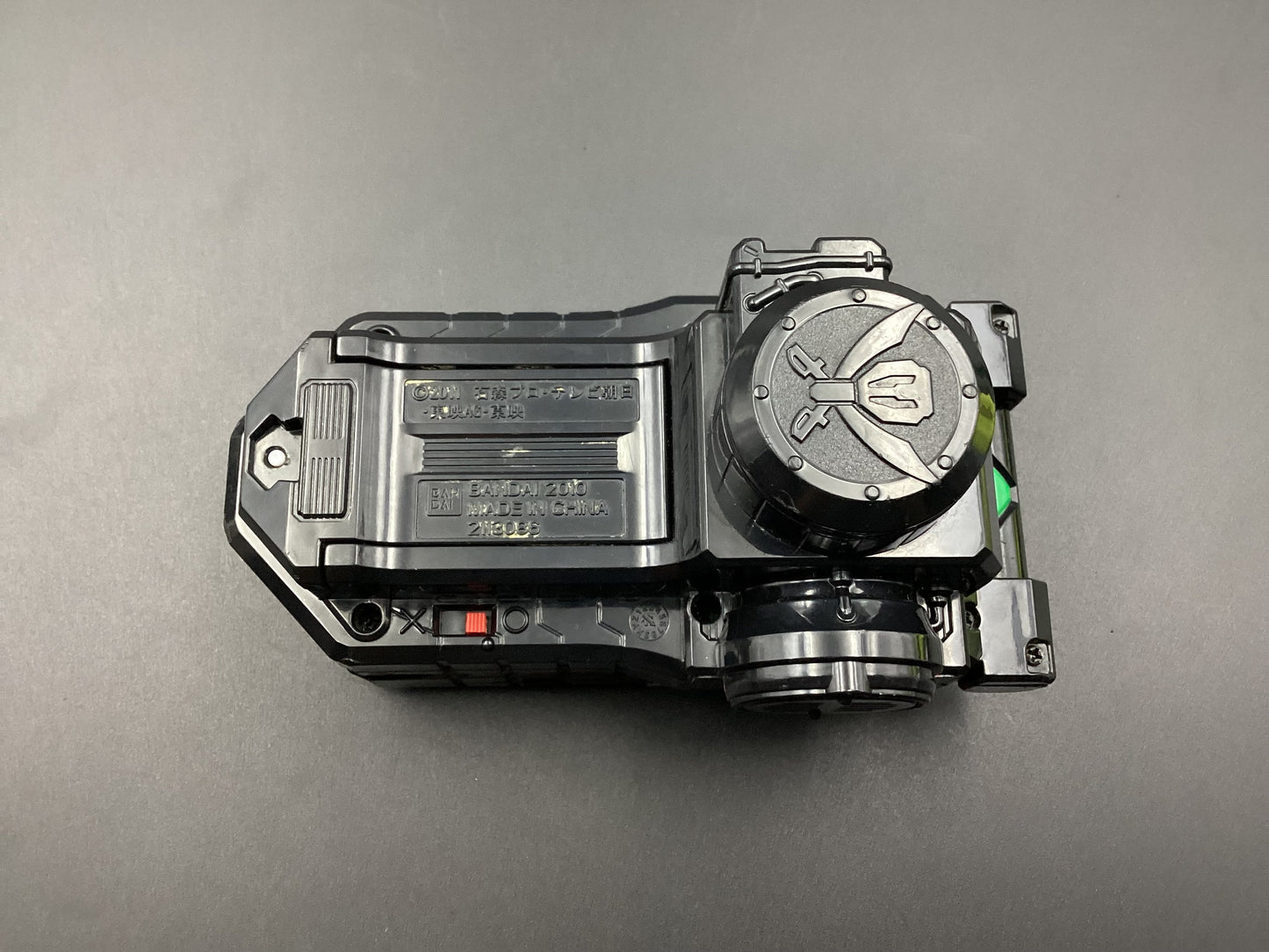 SKU DX01 , Random 1 Key , Average condition | Gokaiger DX Silver ver. 36 sounds , Random 3 Keys | Authentics