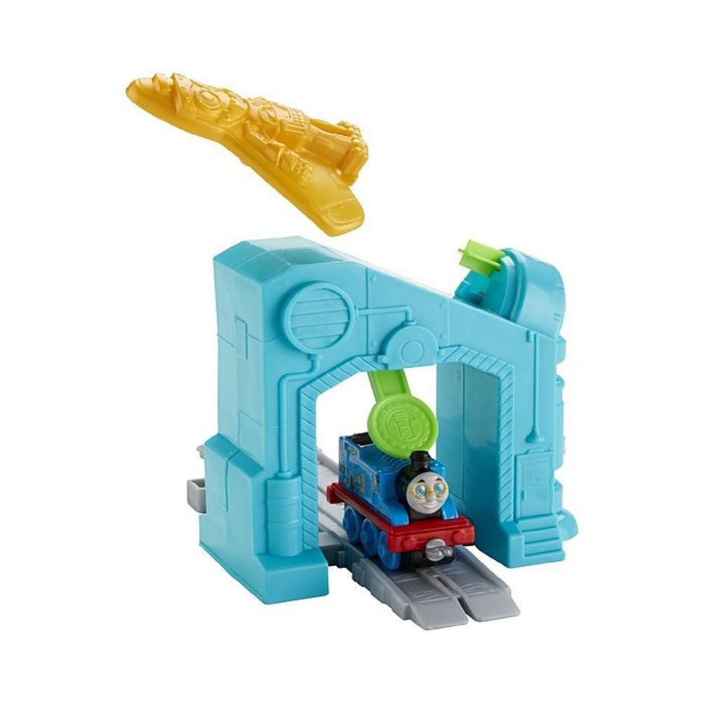 Thomas & Friends™ Adventures Thomas' Robot Launcher Set Push Along