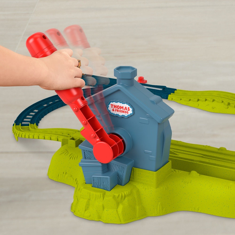 Thomas & Friends Tracker Master Motorized Launch & Loop Maintenance Yard