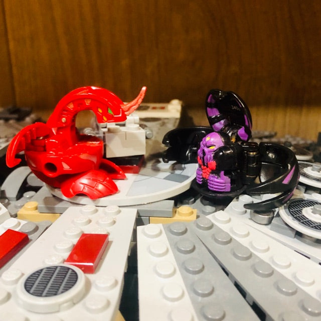 Bakugan Red Pyrus Dragonoid & Black Darkus Reaper Rare Collectible | Authentic , Sega toys | Second hand , Used | VTTO00255