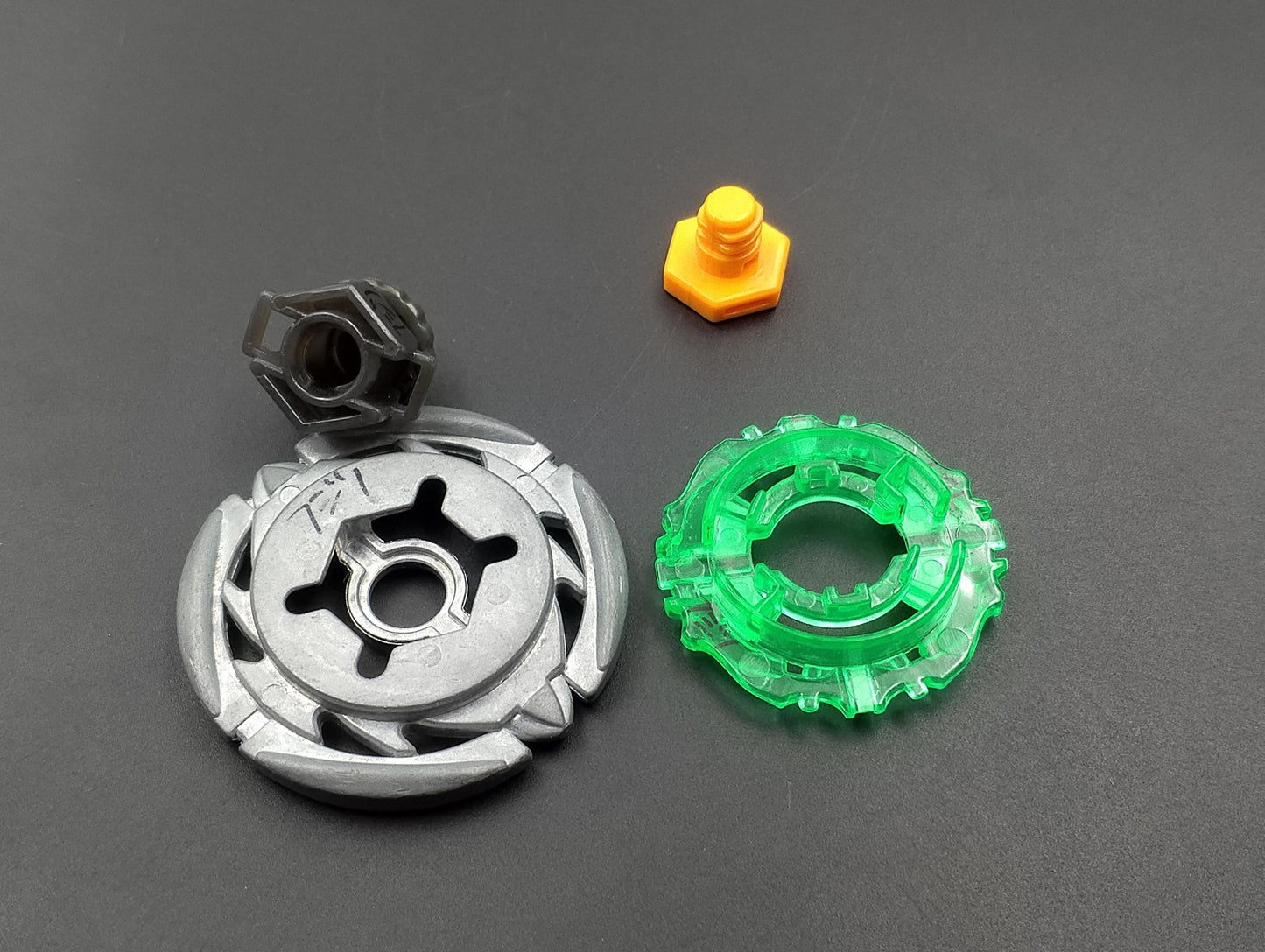 SKU BB03 F76 | Beyblade metal fight Takara , Green Flame Libra Good condition