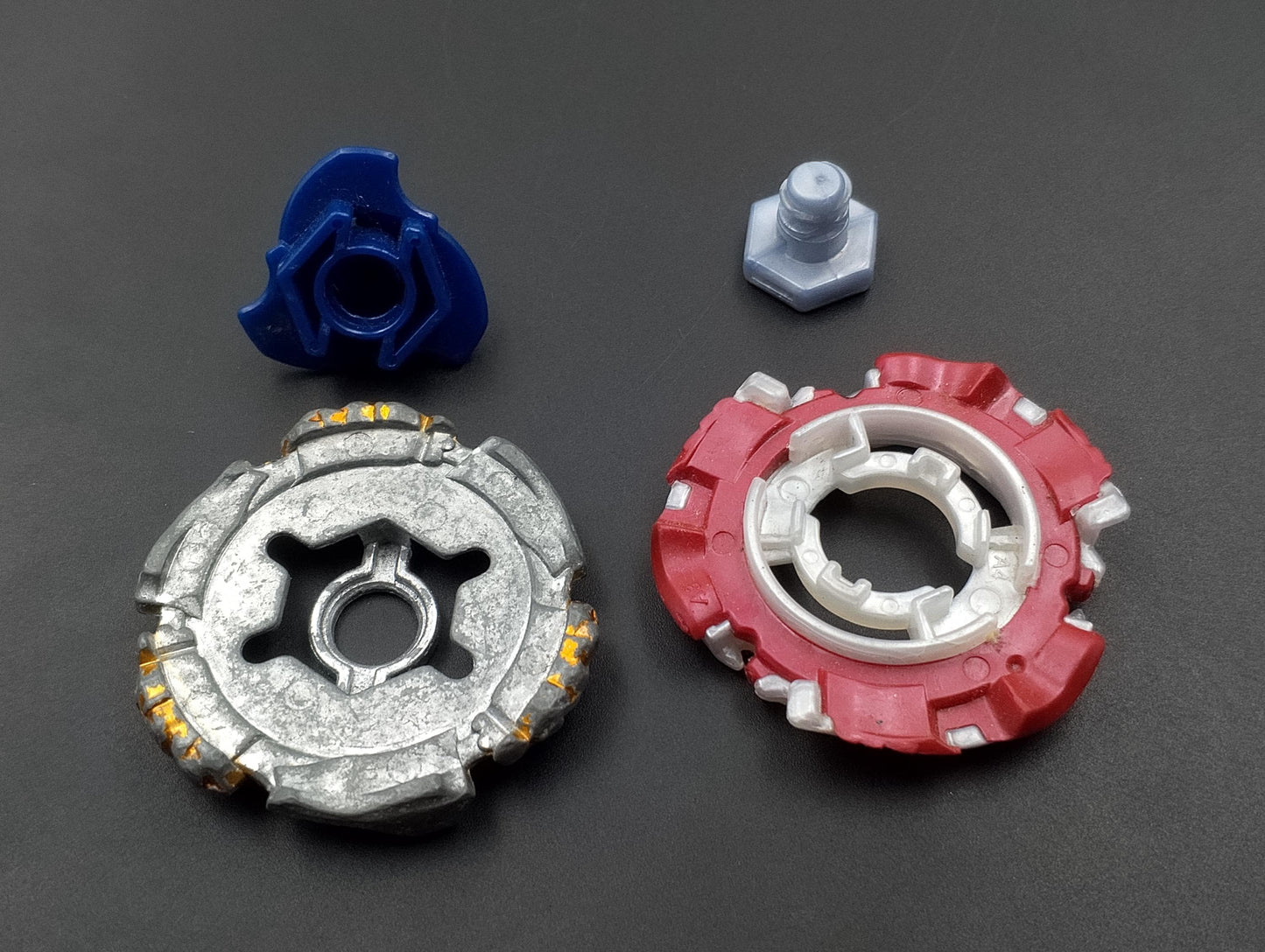 SKU BB03 F81 | Beyblade Metal fight Takara , White L-drago Bad condition