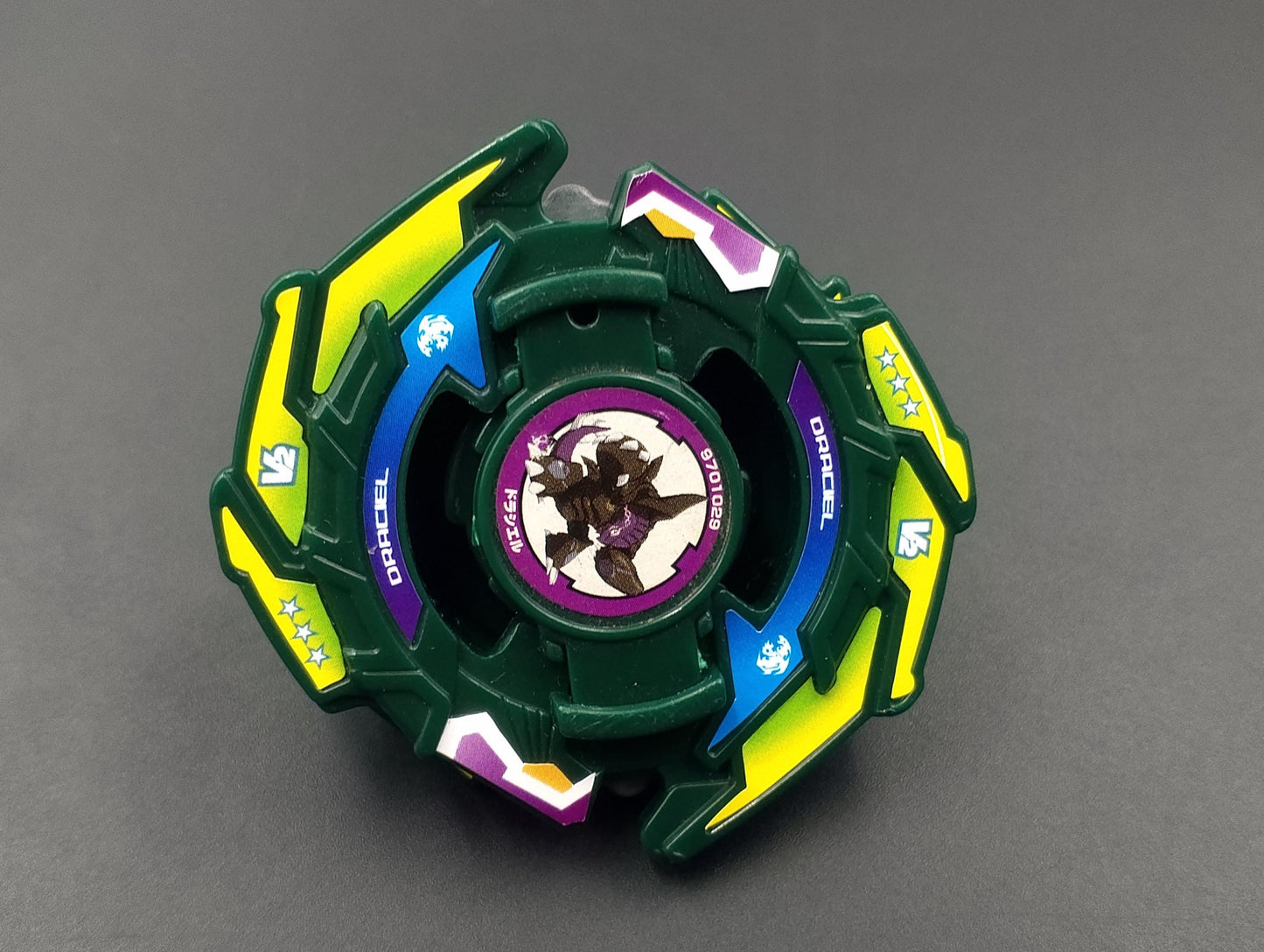 SKU BB02 F185 | Beyblade Takara , Green Draciel V2