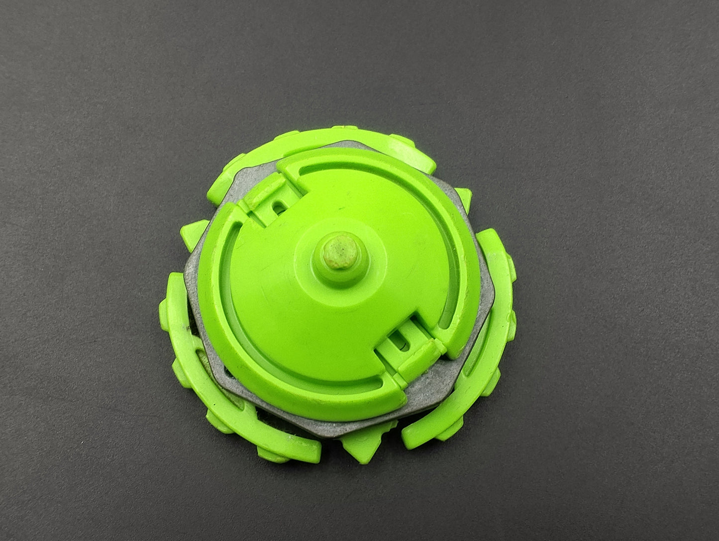 SKU BB2 F74 | Beyblade Takara , Green Master Draciel