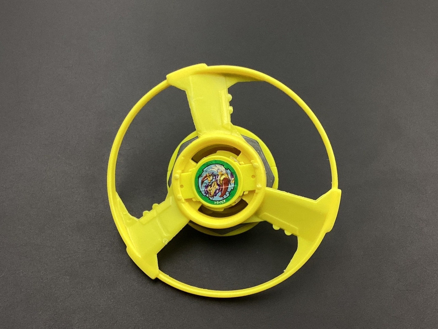 SKU BBF32 Beyblade Takara , big yellow