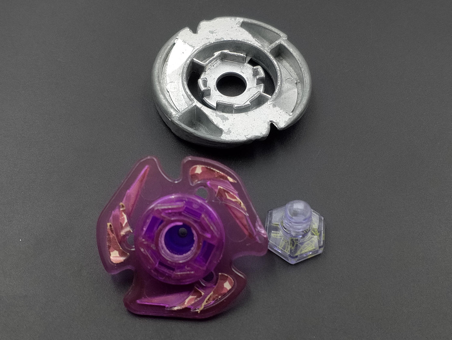 SKU BBM F21 | Beyblade metal fight Takara , Capricorn 100HF Purple