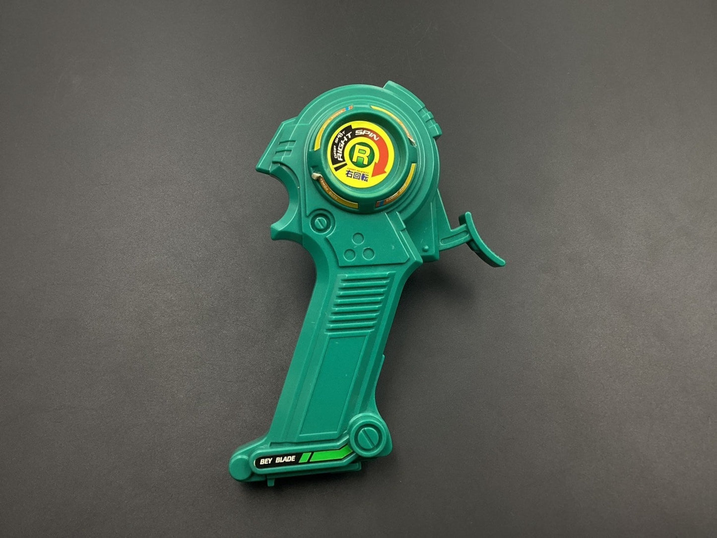 SKU BBF22 green Customize Grip Takara right spin R Beyblade launcher