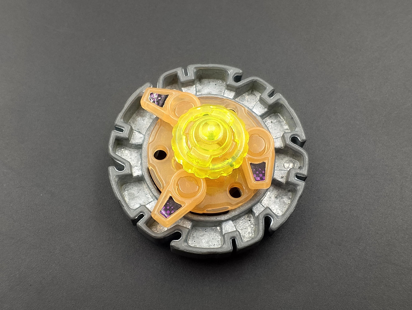 SKU BB03 F57 | Beyblade metal fight Takara , Black Dark Leone