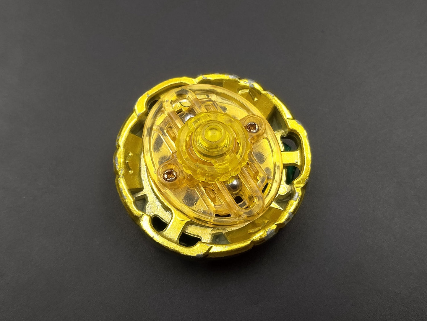 SKU BB03 F62 | Beyblade metal fight Takara , Yellow Ultimate Gravity Destroyer Attack 105F