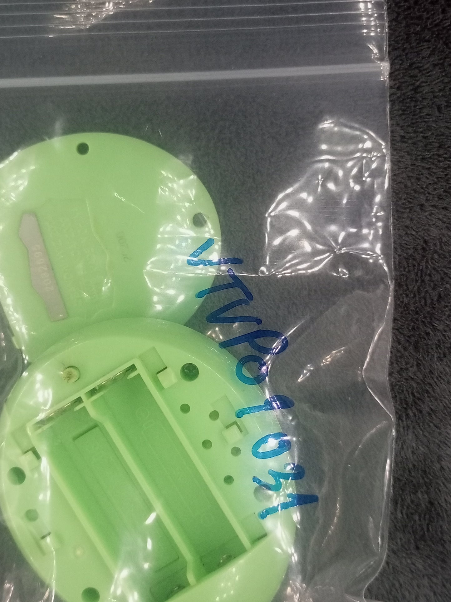 Tamagotchi I D Green rare color   | V-pet , Pixel pet | Bandai Japanese version , Authentic | Used , Has film protection on screen | SKU VTVP01031
